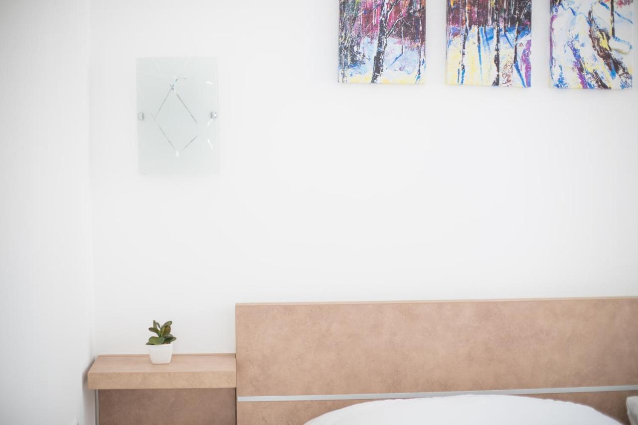 Apartman Roza Podstrana Esterno foto